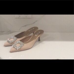 NWOT bibi lou mule heels really beautiful
